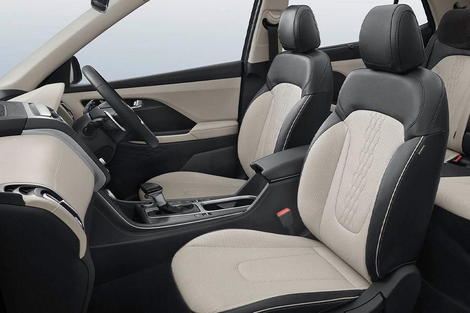 Hyundai Creta Door View Of Driver Seat Image