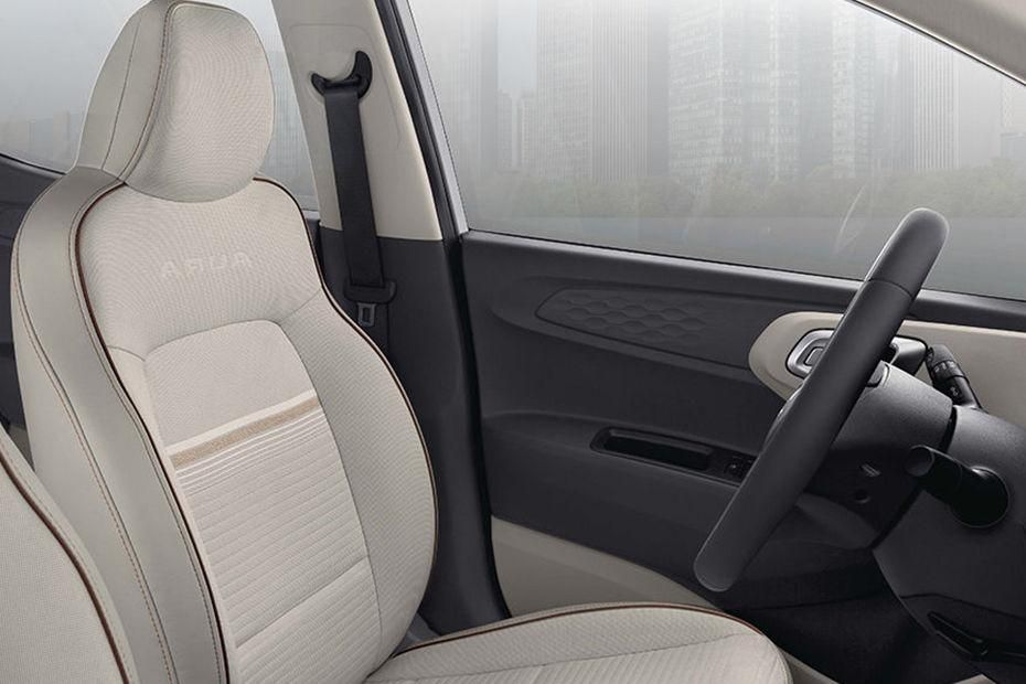 Hyundai Aura Rear Seats Image