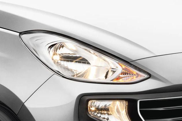 Hyundai Santro Headlight Image