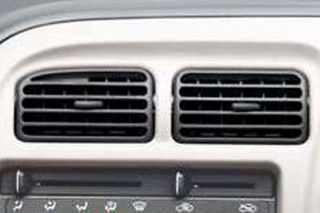 Maruti Eeco Front Air Vents Image